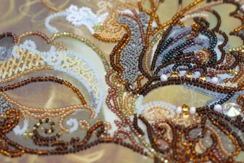 Набір для вишивання бісером Абрис Арт на натуральному художньому полотні Незнайомка (AB-522) - фото №3